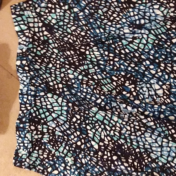 George 2 Piece Matching Outfit (Top&Skirt) - Picture 6 of 7